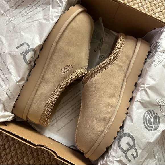 Ugg Tasman Slipper Sand Tnl - Picture 9 of 10